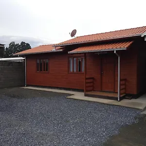 Chalé Vó Ivone Casa de Férias